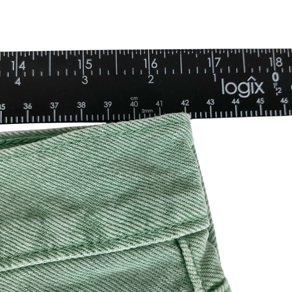 Levi's 501 Original Denim Button-Fly Jean Shorts Size 32 Green Raw Hem Cut-Off - Picture 10 of 13